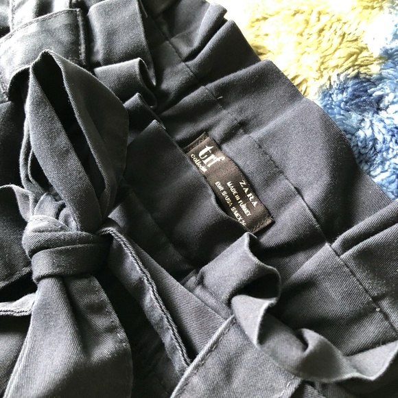 Zara Navy Paperbag High Waisted Shorts - Picture 3 of 6